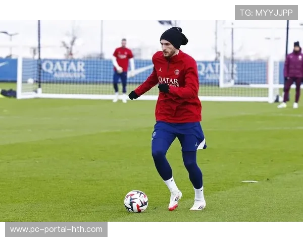 克瓦拉茨赫利亚抽射,巴黎第四球精彩 克瓦拉茨赫利亚抽射,巴黎第四球精彩